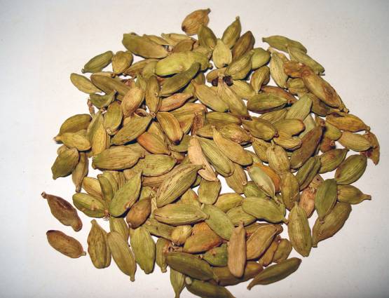 इन 15 रोगों का इलाज है इलायची