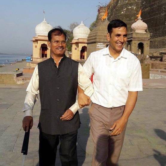 पैडमैन: जब दो कलाकारों ने सैनिटरी नैपकीन पकड़ने से कर दिया था मना