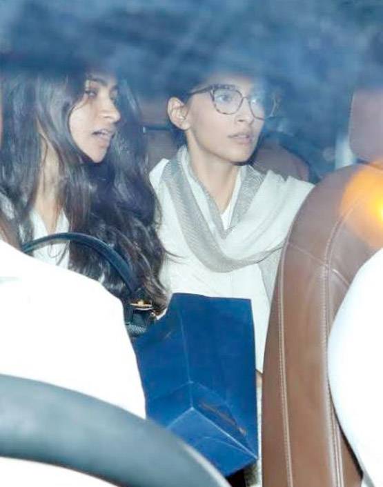 देर रात सलमान ने किए श्रीदेवी के अंतिम दर्शन, ये सेलेब्स भी पहुंचे