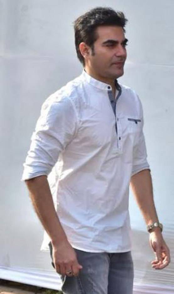 PHOTOS: श्रीदेवी को आखिरी विदाई देने पहुंचे बॉलीवुड सेलेब्स