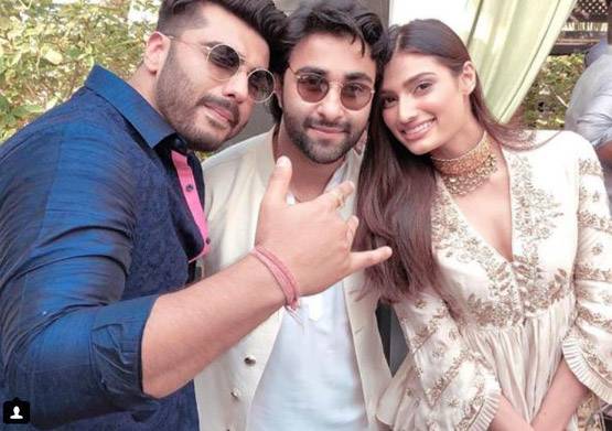 फैमिली वेडिंग में बेटी खुशी कपूर के साथ नजर आईं श्रीदेवी, देखें PHOTOS