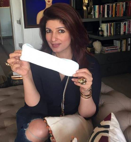 ट्विंकल ने बताया- उनके किसिंग सीन पर बेटे आरव का रिएक्शन