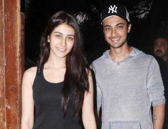 सलमान के जीजा संग पहली बार दिखीं उनकी हीरोइन, तस्वीरें Viral