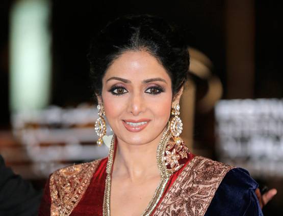 PHOTOS: अंतिम सफर पर तिरंगे में लिपटी निकलीं श्रीदेवी