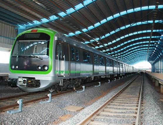 बेंगलुरु मेट्रो में लोग कर रहे ये अजीब हरकत, जानकर चौंक जाएंगे आप