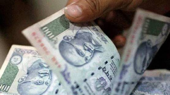 ये हैं बैंक से जुड़े 10 अध‍िकार, देने से कोई नहीं कर सकता इनकार