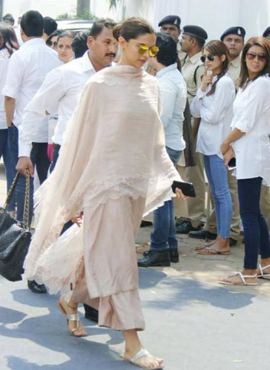 PHOTOS: श्रीदेवी के अंतिम दर्शन के लिए पहुंचे साउथ के ये स्टार्स