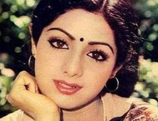 श्रीदेवी के निधन के बाद इंटरनेट पर वायरल हो रहीं ये 12 तस्वीरें