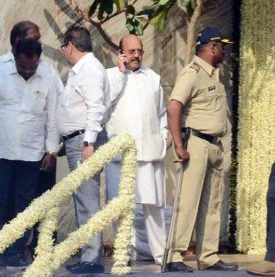 PHOTOS: श्रीदेवी को आखिरी विदाई देने पहुंचे बॉलीवुड सेलेब्स