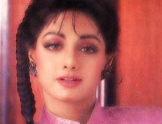 श्रीदेवी के निधन के बाद इंटरनेट पर वायरल हो रहीं ये 12 तस्वीरें