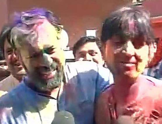 PHOTOS: लालू, सोनिया, राजनाथ, केजरीवाल ऐसे खेलते हैं होली