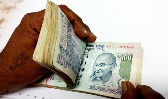 ये हैं बैंक से जुड़े 10 अध‍िकार, देने से कोई नहीं कर सकता इनकार