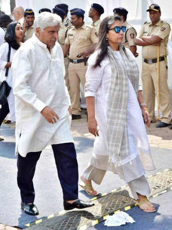 श्रीदेवी के अंतिम दर्शन: रेखा, जया बच्चन समेत पहुंचे ये सेलेब्स