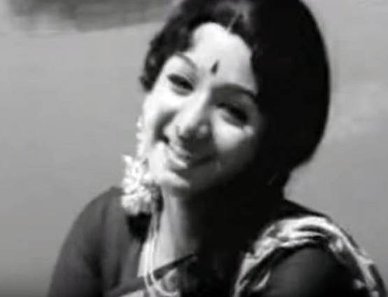 जयललिता के साथ 'भगवान' बनी थीं श्रीदेवी, यादगार हैं साउथ की ये फिल्में