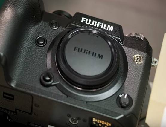स्पोर्ट्स फोटोग्राफी प्रोफेशनल के लिए आया Fujifilm का X-H1 कैमरा, जानें खास फीचर