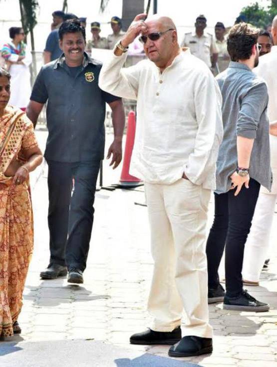 श्रीदेवी के अंतिम दर्शन: रेखा, जया बच्चन समेत पहुंचे ये सेलेब्स