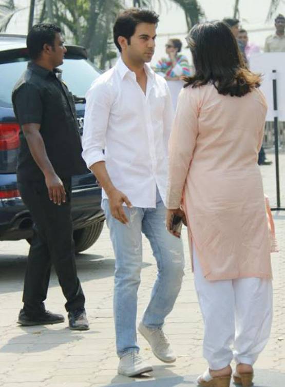 श्रीदेवी के अंतिम दर्शन: रेखा, जया बच्चन समेत पहुंचे ये सेलेब्स