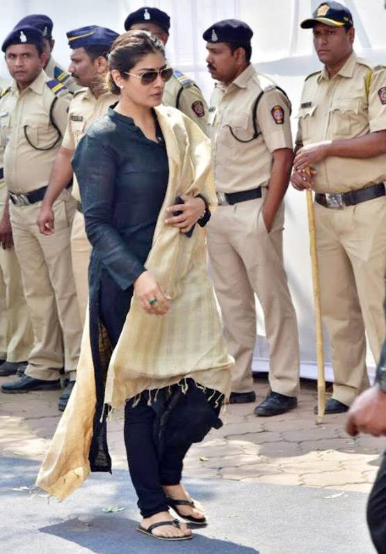 श्रीदेवी के अंतिम दर्शन: रेखा, जया बच्चन समेत पहुंचे ये सेलेब्स