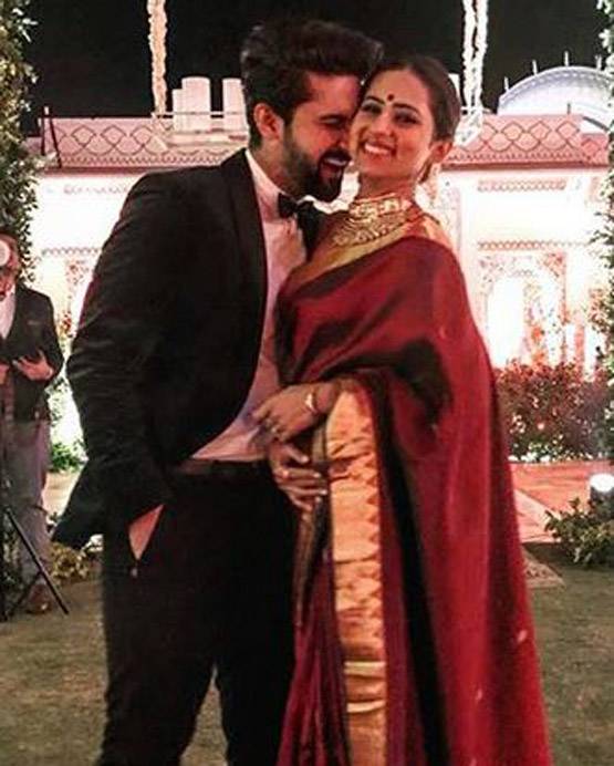 दोस्त की शादी में छाया टीवी एक्ट्रेस का स्टाइल, दिखा Gorgeous लुक