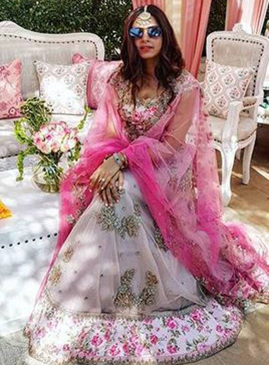 दोस्त की शादी में छाया टीवी एक्ट्रेस का स्टाइल, दिखा Gorgeous लुक