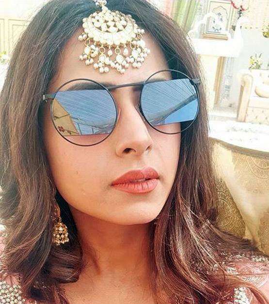 दोस्त की शादी में छाया टीवी एक्ट्रेस का स्टाइल, दिखा Gorgeous लुक