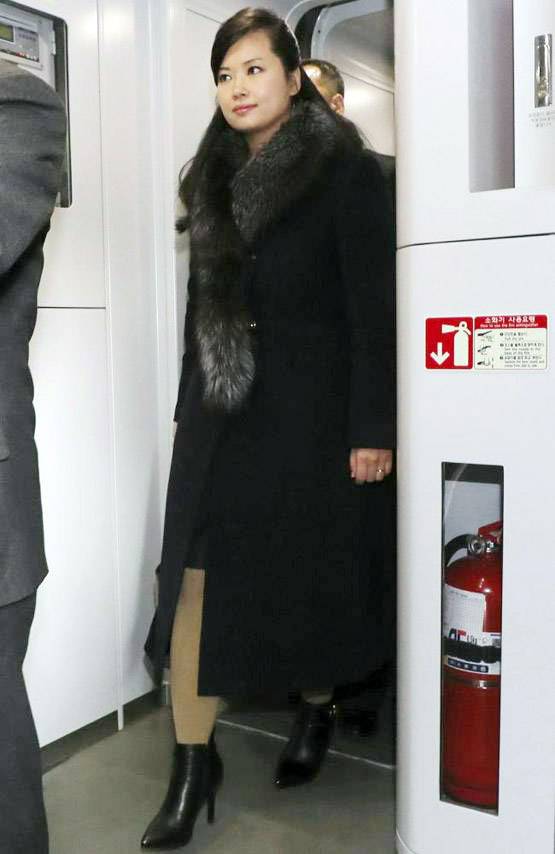 देश की खूबसूरत लड़कियों को भेजना उत्तर कोरिया की नई चाल? PICS