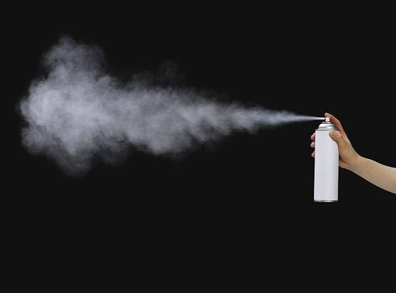 रूम फ्रेशनर सूंघकर नागिन डांस करता था पति, महिला ने की शिकायत