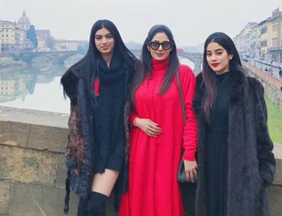 पति का किस, बेटी संग सेल्फी... श्रीदेवी की फेवरेट आखिरी 32 तस्वीरें