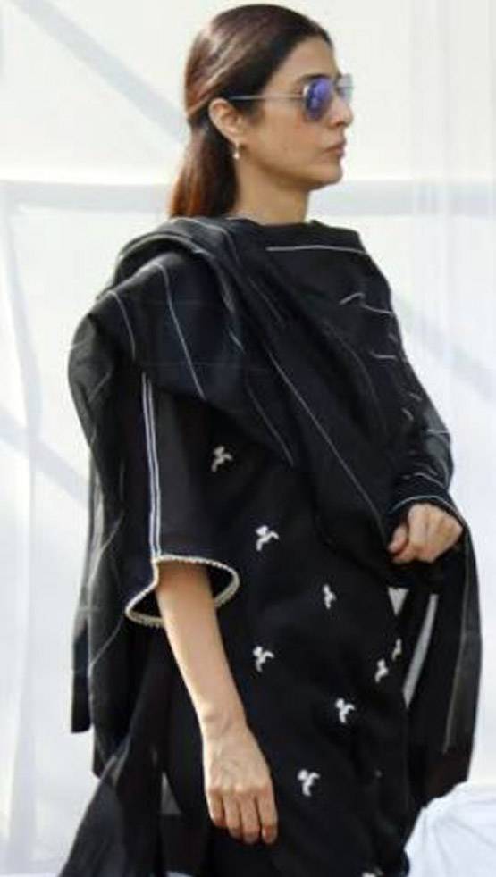 PHOTOS: श्रीदेवी को आखिरी विदाई देने पहुंचे बॉलीवुड सेलेब्स