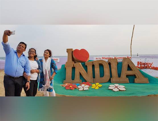 वेलेंटाइन डे पर इस हिन्दू फ्रन्ट ने कराई गधे-कुत्ते की शादी, PICS