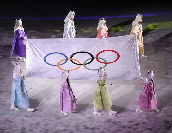 PHOTOS: विंटर ओलंपिक शुरू, एक झंडे के नीचे आए दो दुश्मन देश