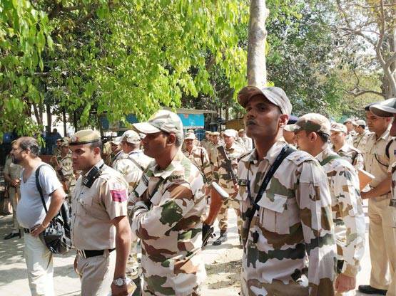 दिल्ली पहुंचे SSC परीक्षार्थी, सरकार के खिलाफ उग्र प्रदर्शन