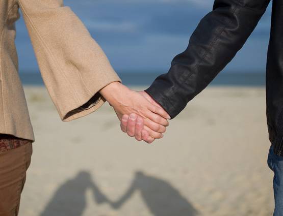 लड़की में हों ये 14 गुण तो शादी में बिल्कुल ना करें देर!