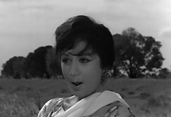 इस एक्ट्रेस को कहा जाता था 'छोटी बहन', मजबूरी में फिल्मों में रखा कदम