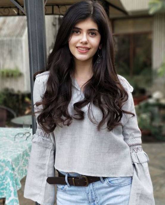 कौन है सुशांत की ये नई हीरोइन? हॉलीवुड मूवी के रीमेक में बनेगी जोड़ी