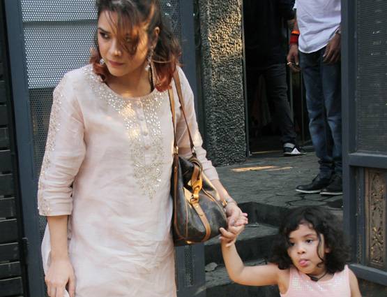 आलिया की कजिन की हुई सगाई, बेटे संग पहुंचे इमरान हाशमी