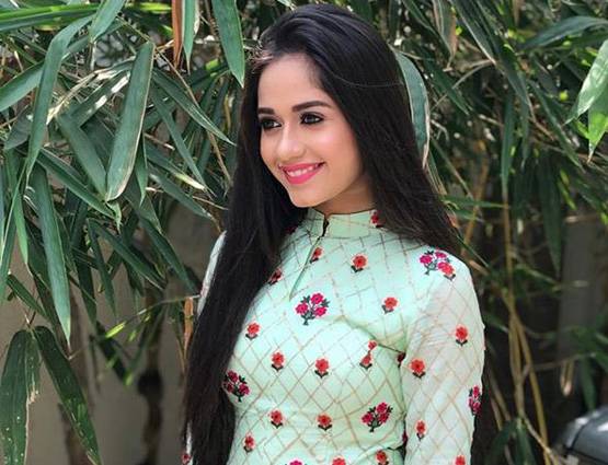 16 साल की एक्ट्रेस को करना था किस सीन, मां ने किया हंगामा