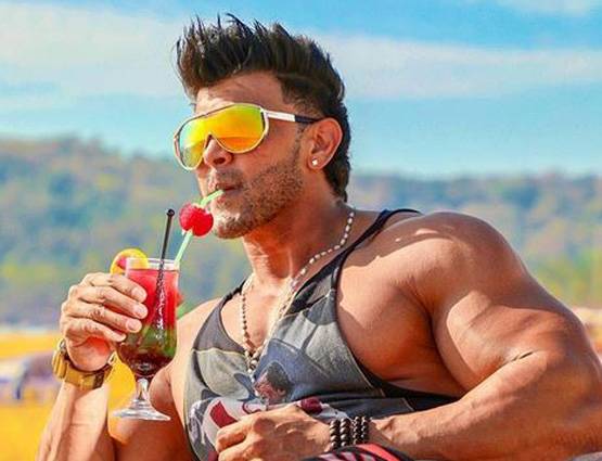 जैकी की पत्नी के साथ जुड़ा था नाम, इस वजह से चर्चा में हैं साहिल