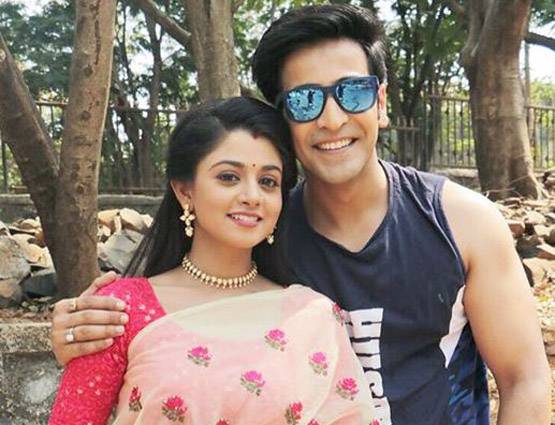 'जीजी मां' के लीड एक्टर्स कर रहे डेटिंग! घंटों रहते हैं साथ