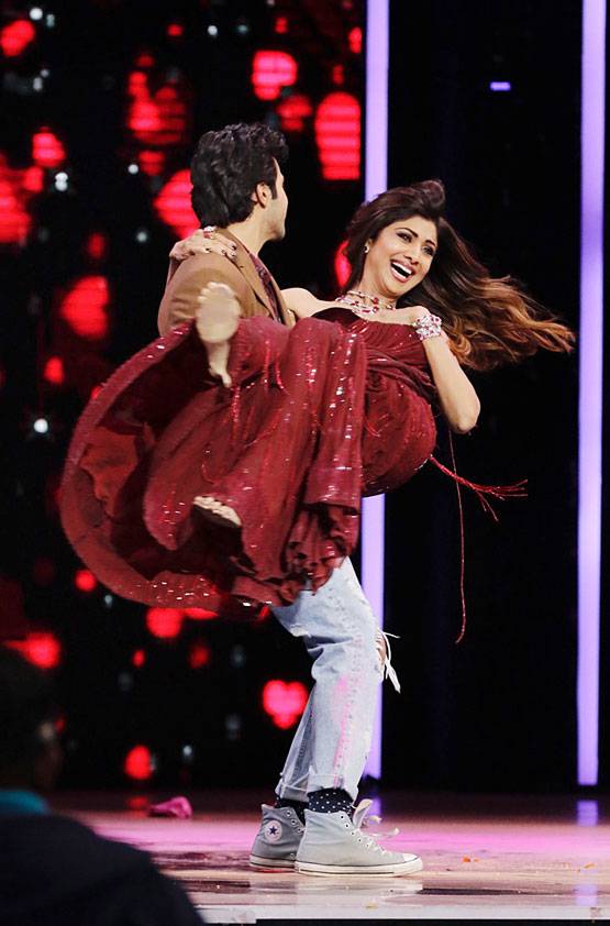 सुपर डांसर में स्वैग से लैला तक जमकर नाचीं शिल्पा, देखते रहे लोग