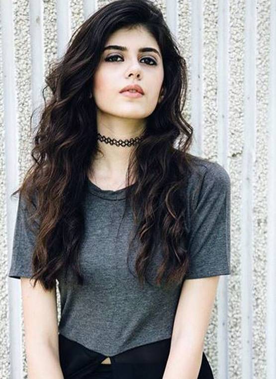 कौन है सुशांत की ये नई हीरोइन? हॉलीवुड मूवी के रीमेक में बनेगी जोड़ी