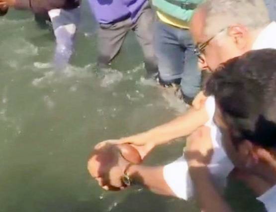 श्रीदेवी की आत्मा की शांति के लिए हरिद्वार में बोनी ने किया पिंडदान