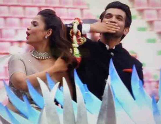 PHOTOS: थाईलैंड में अपने इतने फैंस देखकर चौंक गया ये टीवी एक्टर