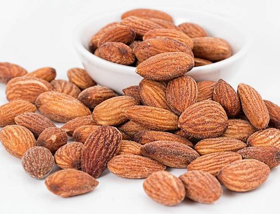 हड्डियों में ताकत भरती हैं ये चीजें, रोज करें सेवन