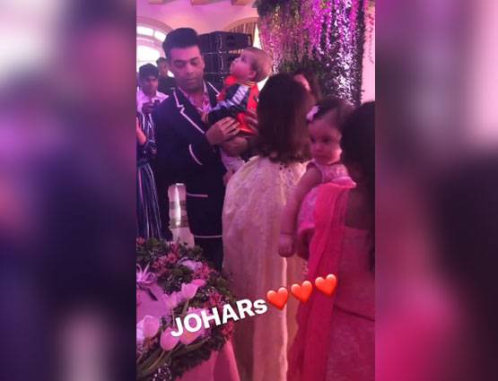 करण की मम्मी की बर्थडे पार्टी में शबाना आजमी ने गाया गाना, PHOTOS