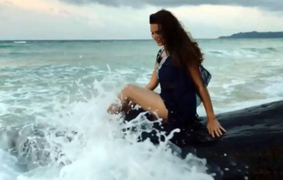 नागिन एक्ट्रेस का अंडमान में हॉलिडे, बीच पर दिखीं इस लुक में