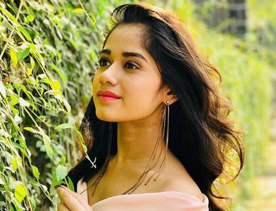 16 साल की एक्ट्रेस को करना था किस सीन, मां ने किया हंगामा