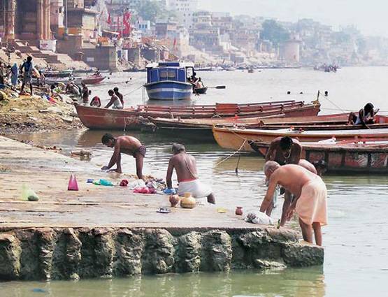 जान बचानी है तो गंगा में मत नहाएं, अब नहीं धुलते पाप