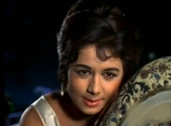 इस एक्ट्रेस को कहा जाता था 'छोटी बहन', मजबूरी में फिल्मों में रखा कदम