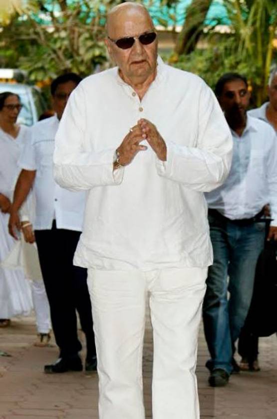 शम्मी आंटी की प्रेयर मीट में सास संग पहुंचीं ऐश्वर्या, देखें PHOTOS